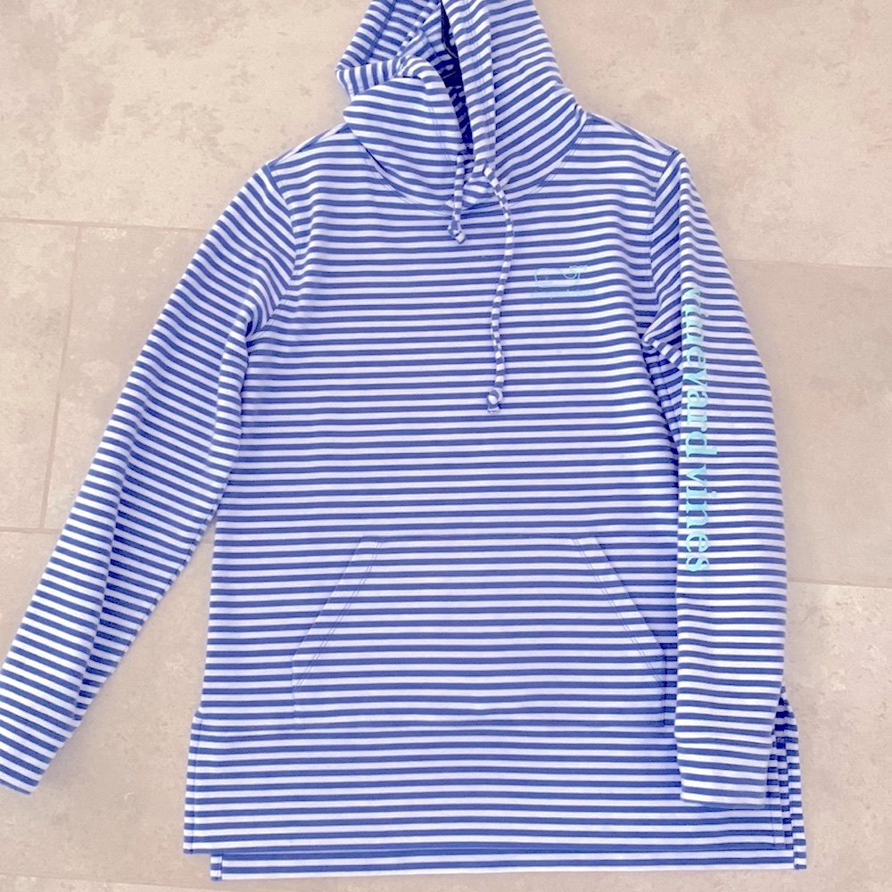 Vineyard vines top - Picture 1 of 7